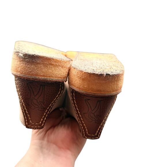 Clarks Women’s Suede Wallabee Chukka Shoes Beige Crepe Sole 8M - Picture 11 of 12